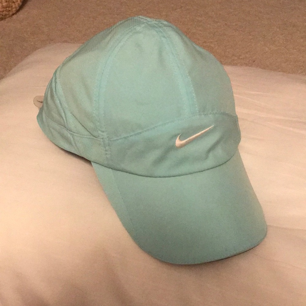 Nike Featherlight Dri-fit hat